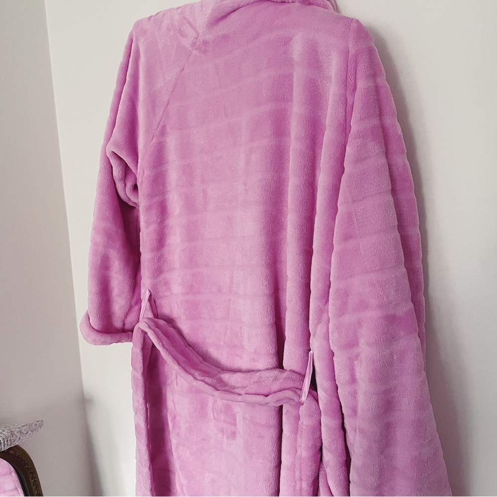 Victoria’s Secret Fuzzy Robe XS/S - Picture 3 of 6
